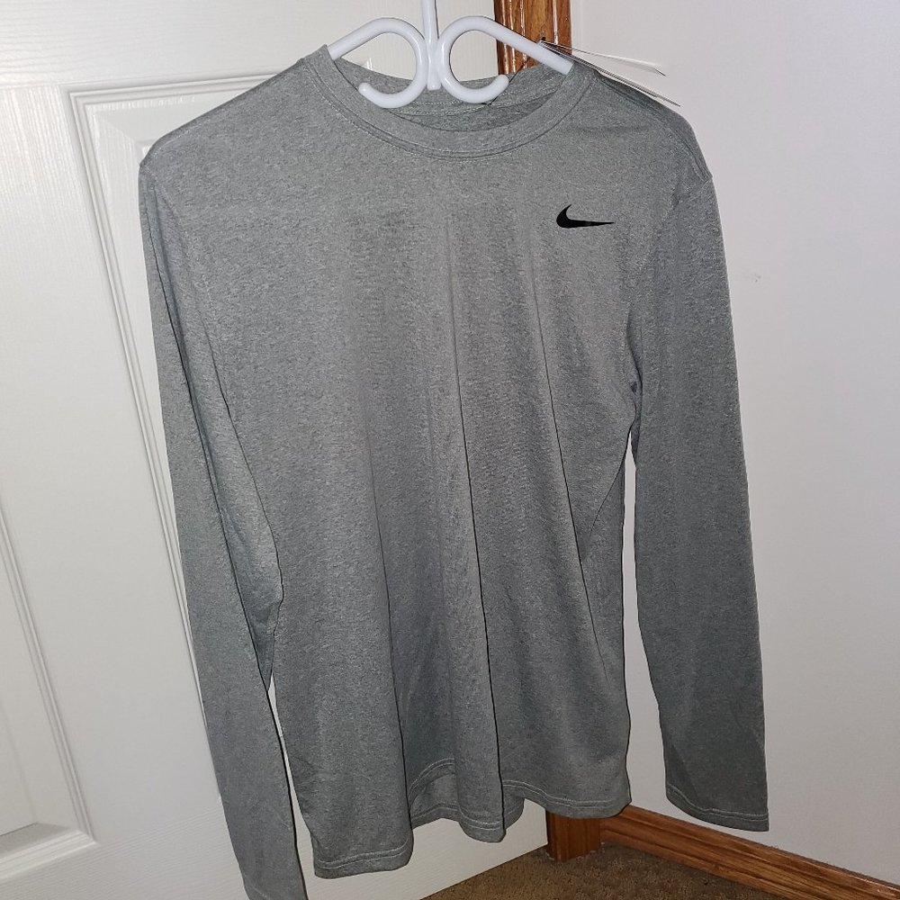 Nike Long Sleeve Dri-Fit Training Shirt Grey in Medium